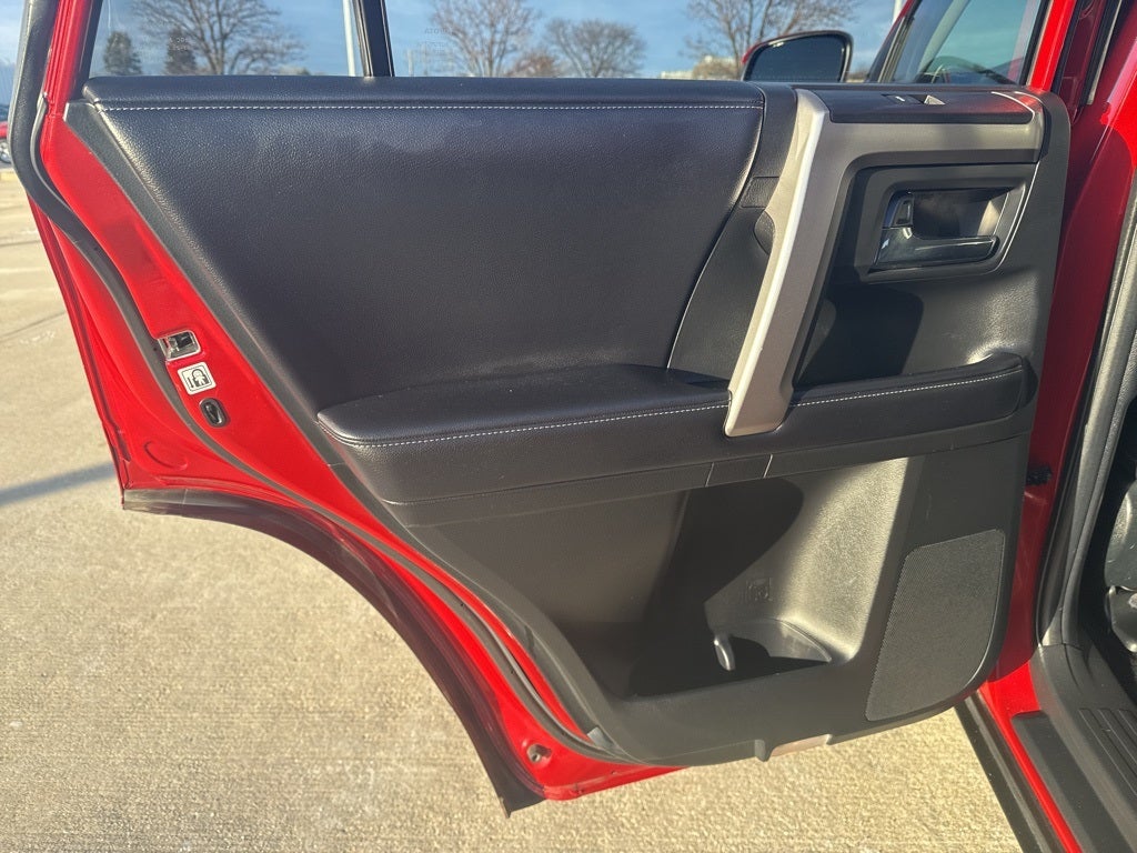 2016 Toyota 4RUNNER SR5