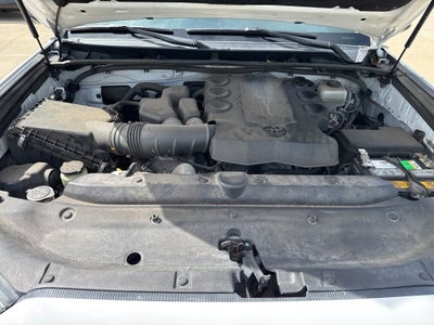 2017 Toyota 4RUNNER SR5 TOYOTA SILVER CERTIFIED