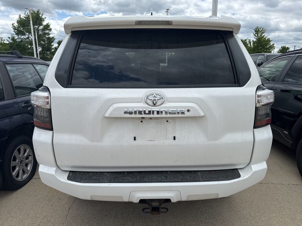 2017 Toyota 4RUNNER SR5 TOYOTA SILVER CERTIFIED