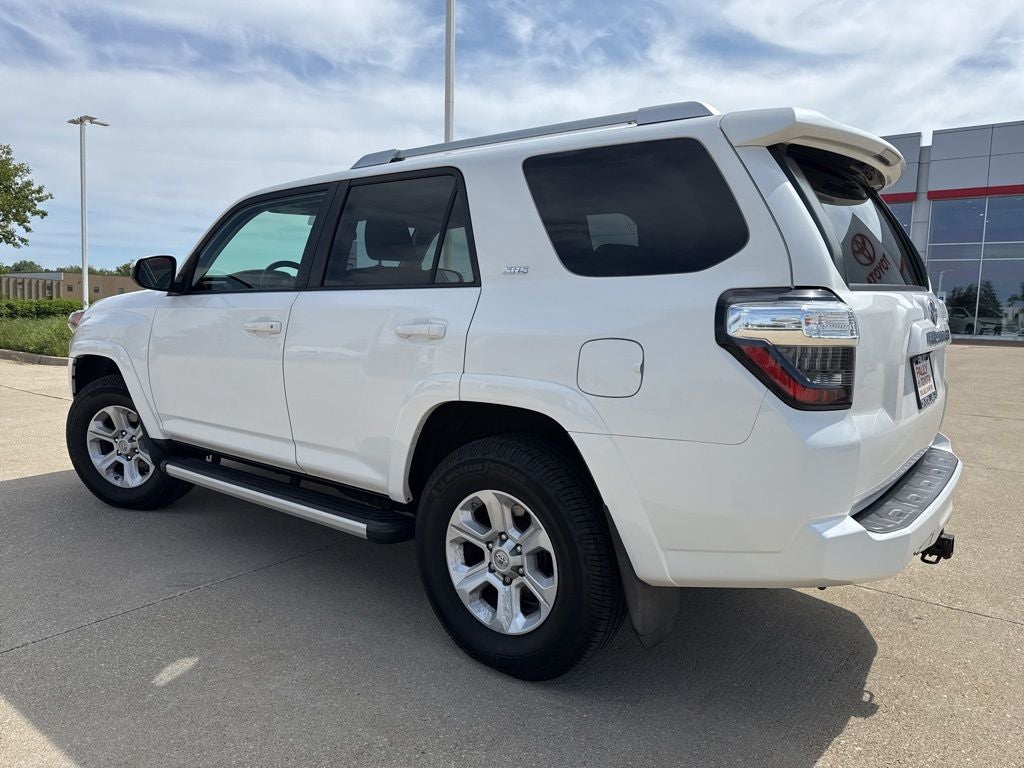 2017 Toyota 4RUNNER SR5 TOYOTA SILVER CERTIFIED