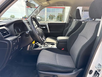 2017 Toyota 4RUNNER SR5 TOYOTA SILVER CERTIFIED