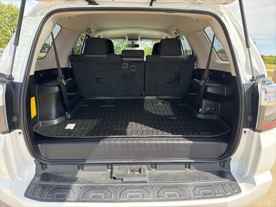 2017 Toyota 4RUNNER SR5 TOYOTA SILVER CERTIFIED