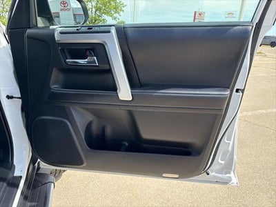 2017 Toyota 4RUNNER SR5 TOYOTA SILVER CERTIFIED
