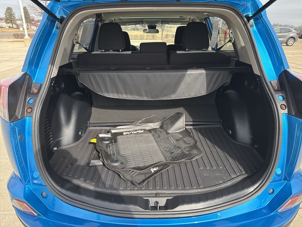 2018 Toyota RAV4 HYBRID XLE