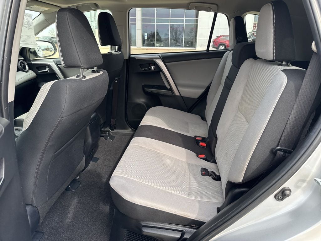 2016 Toyota RAV4 HYBRID XLE