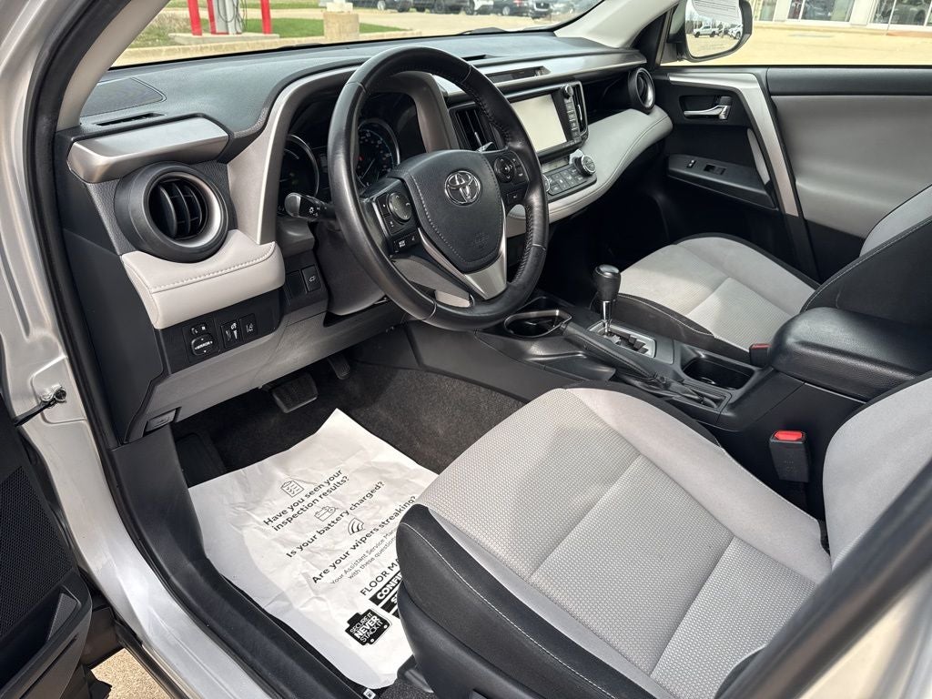 2016 Toyota RAV4 HYBRID XLE