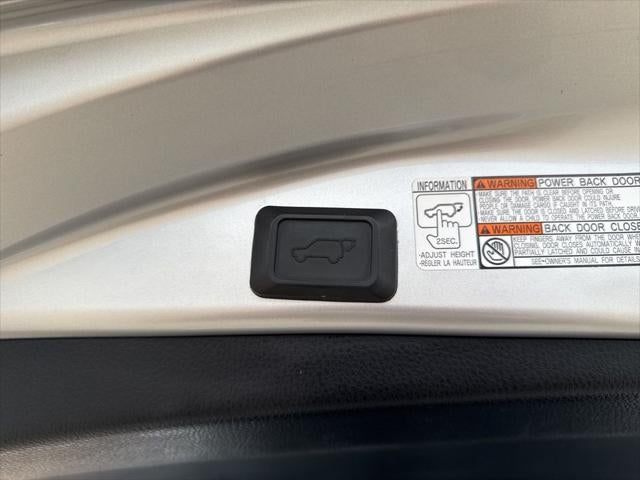 2016 Toyota RAV4 HYBRID XLE