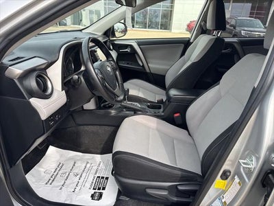 2016 Toyota RAV4 HYBRID XLE