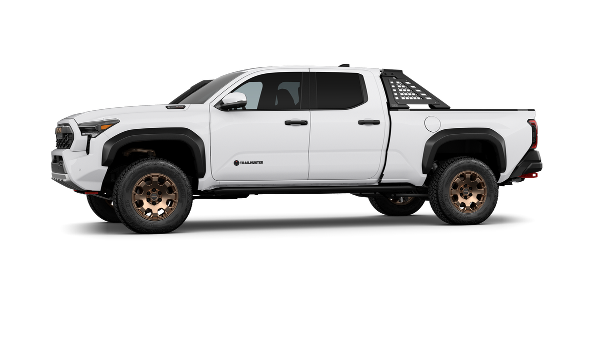 2026 Toyota Tacoma i-FORCE MAX Tacoma Trailhunter