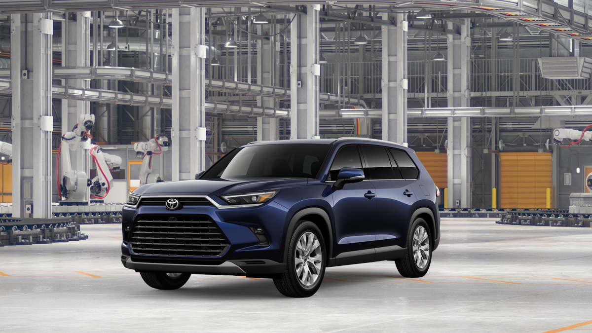 2026 Toyota Grand Highlander Hybrid Limited AWD's photo