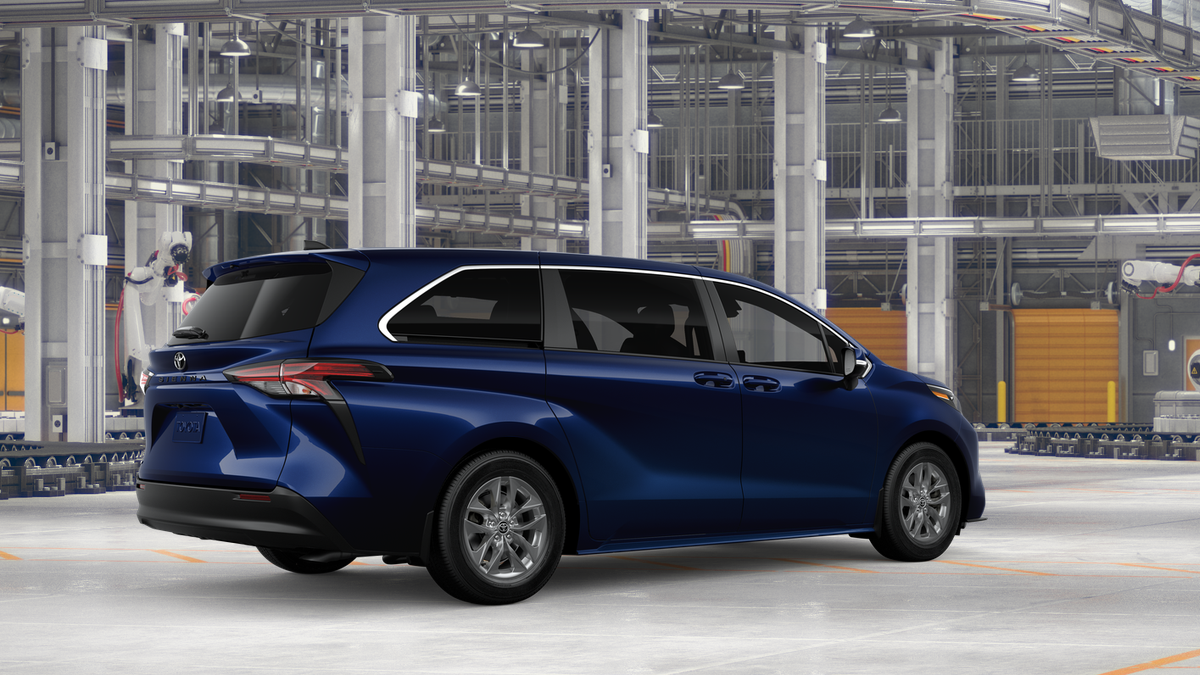2026 Toyota Sienna LE