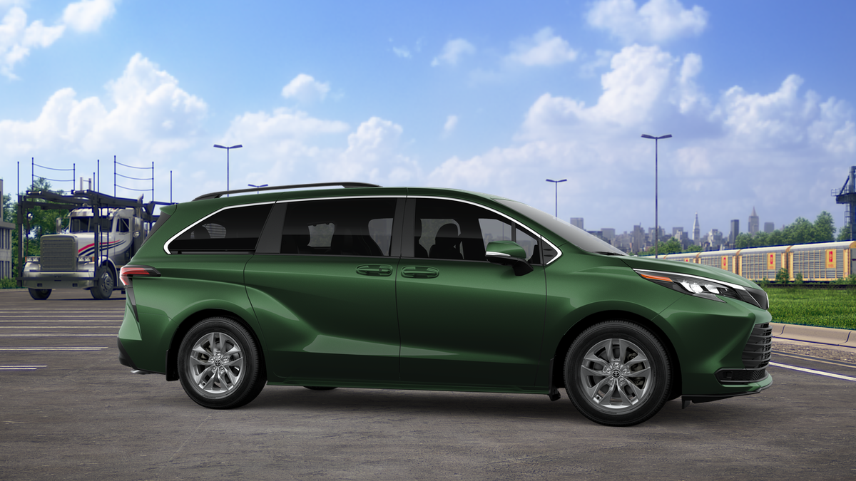 2026 Toyota Sienna LE