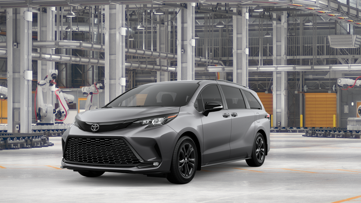 2026 Toyota Sienna XSE 7-Passenger Hybrid AWD's photo